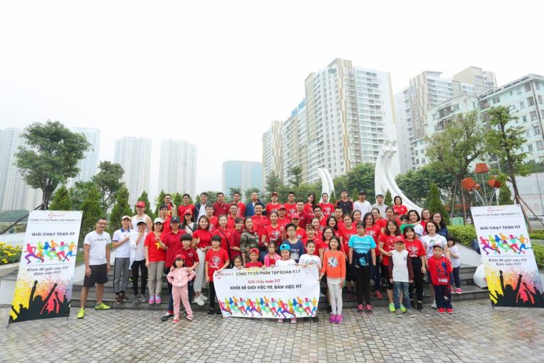 FIT organizes the Group Run Competition to celebrate 20/10