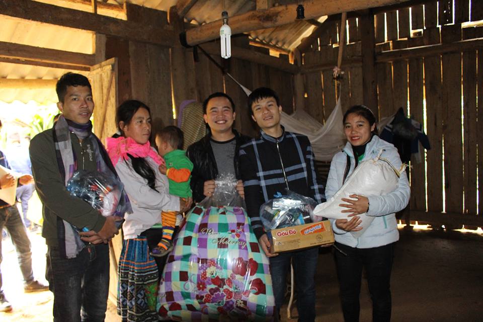 FIT sponsored the “Warm clothes for the mountainous areas” program in Lao Cai and Yen Bai.