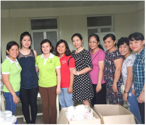 FIT donated charitable rice portions for more than 800 patients in Hanoi National Cancer Hospital K3 and National Institute of Burns