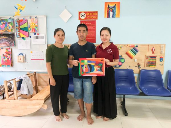 FIT donates to help autistic children with painting ability