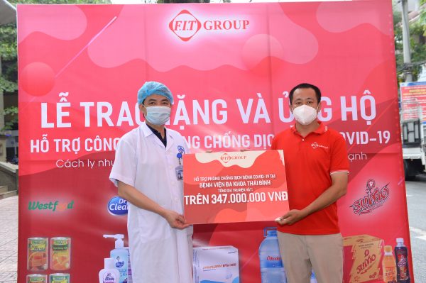 i diện FIT Group trao quà hỗ trợ tại bệnh viện Đa khoa Thái Bình